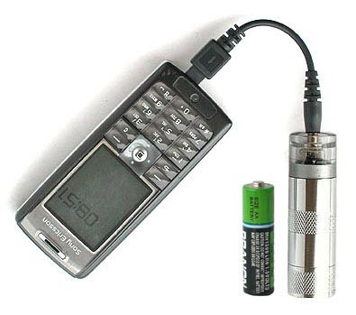 苹果手机充电电压范围_带手机充电器的插座_手机充电器电压