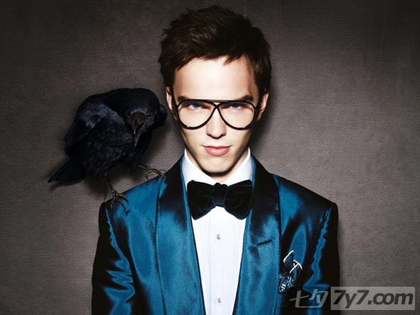2010年秋冬Tom Ford眼镜广告
点击浏览下一篇