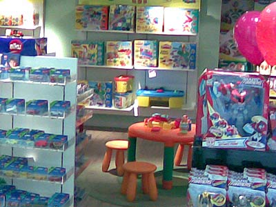 龙之梦购物中心的玩具店